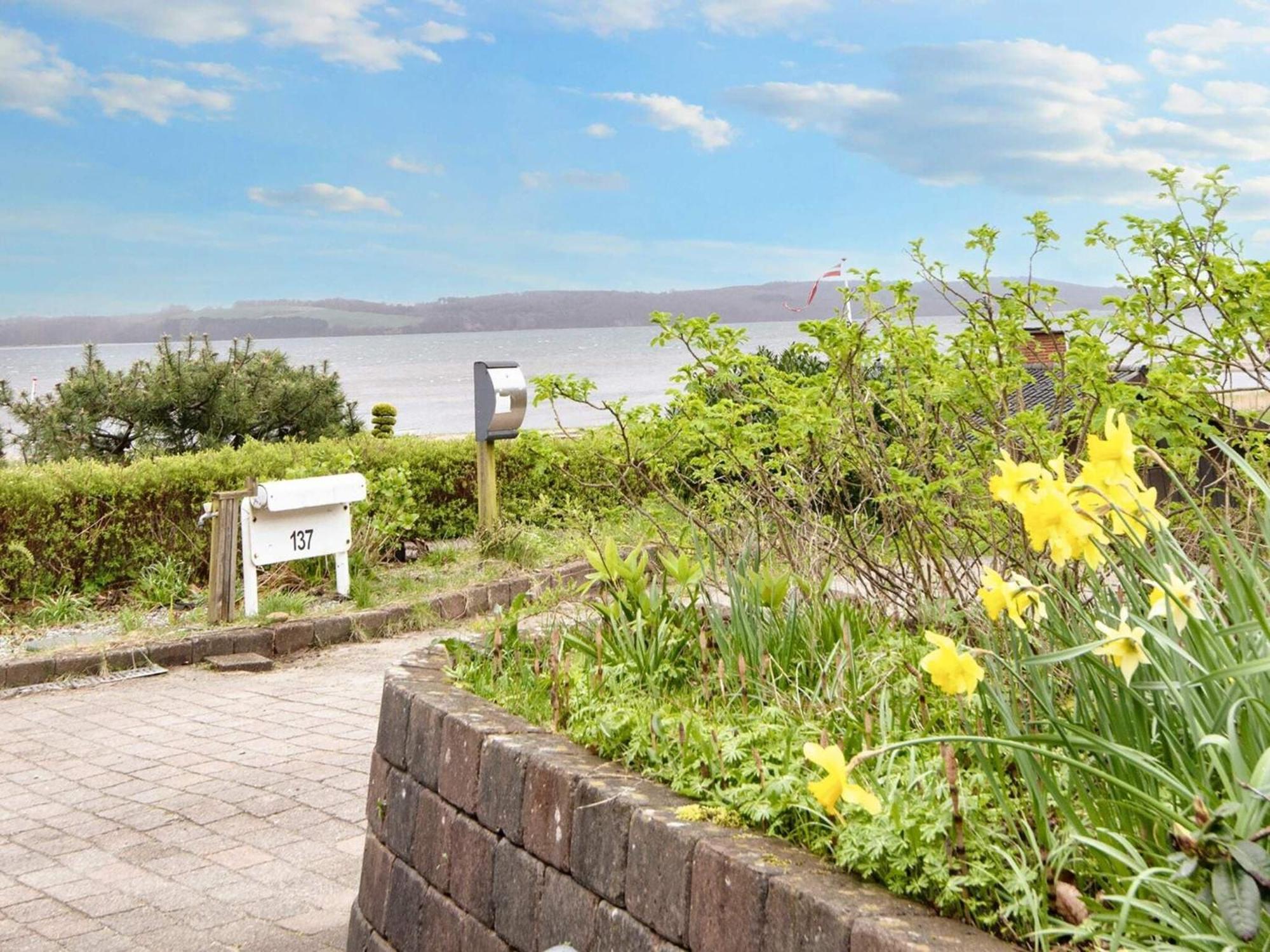 6 Person Holiday Home In B Rkop Børkop Exteriör bild